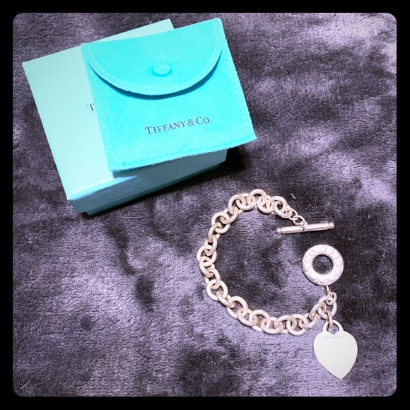 Tiffany & Co toggle heart bracelet - Picture 1 of 1